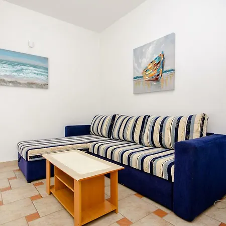 アパート Marjan *